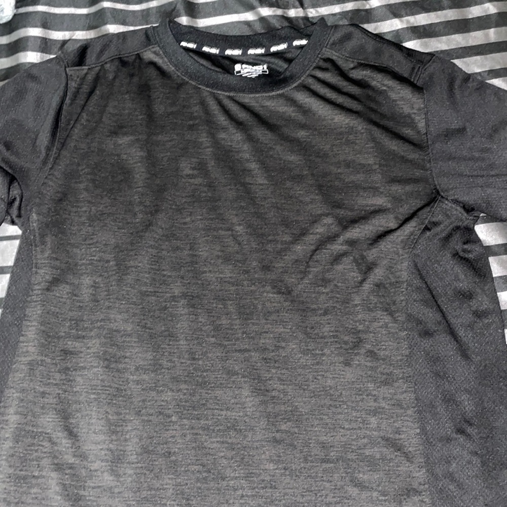 AND1 MENS MEDIUM SHORT SLEEVE TEE